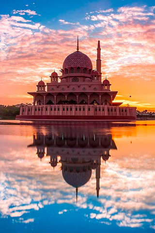 Mausoleum Reflection