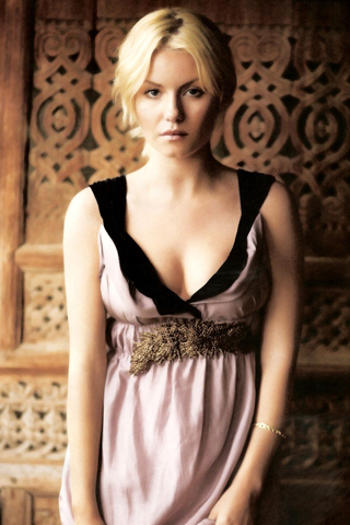 Elisha Cuthbert