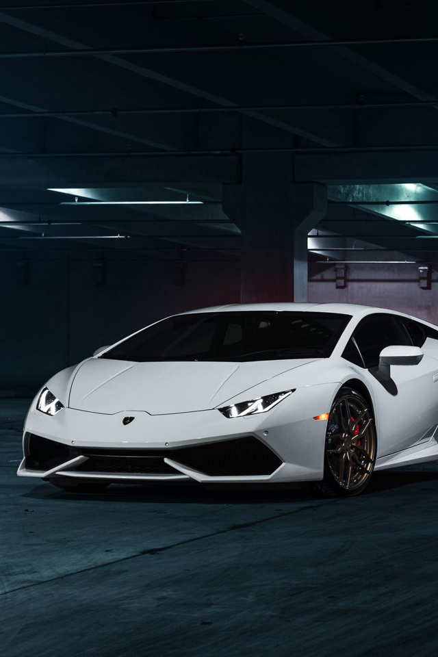 White Lambo Wallpaper