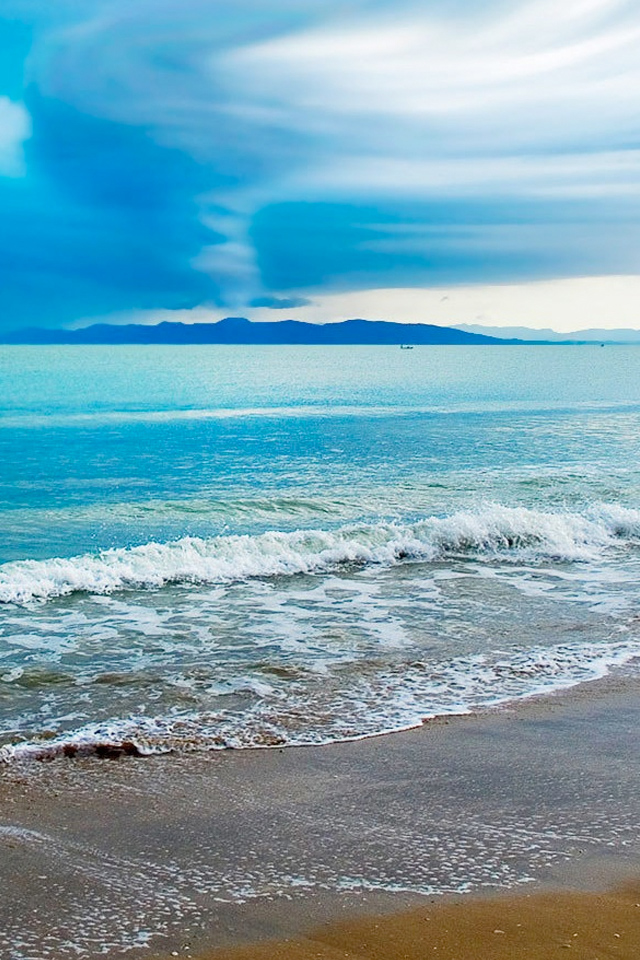 Turquoise Beach Wallpaper