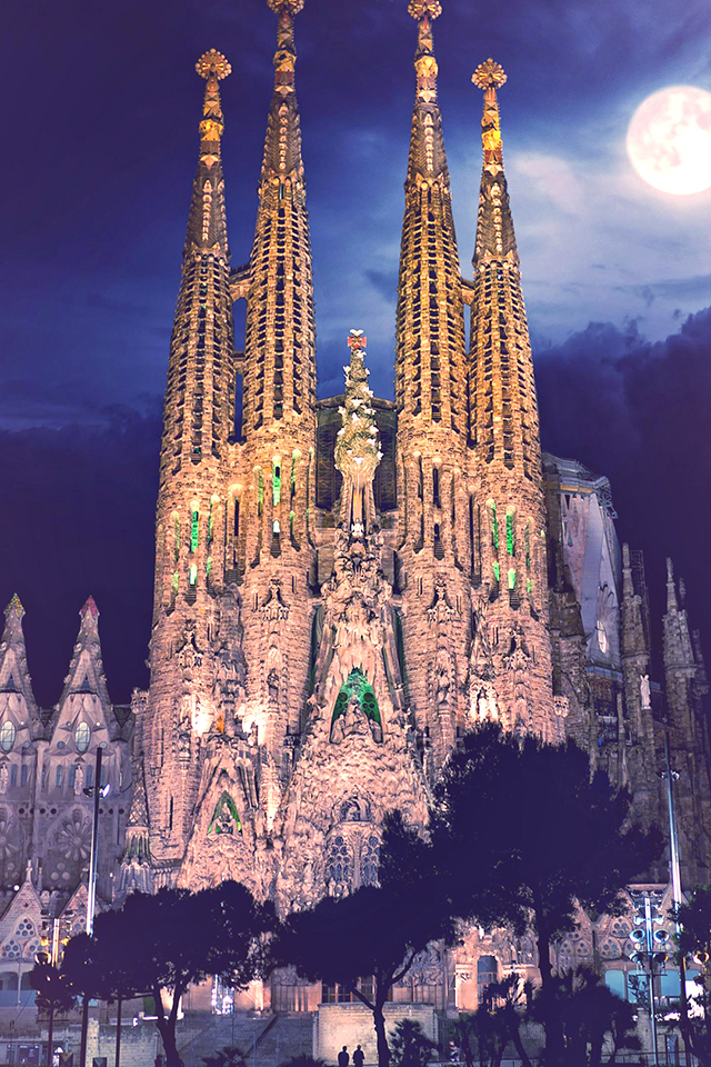 Sagrada Familia Wallpaper