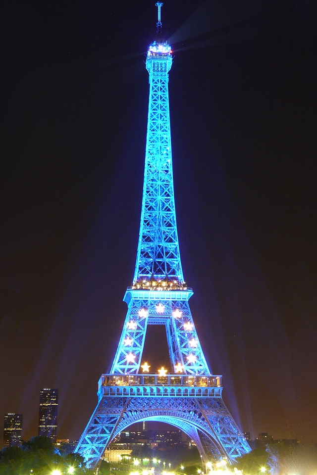 Eiffel Tower Blue Wallpaper