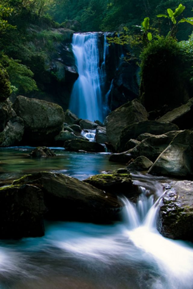 Waterfalls Wallpaper