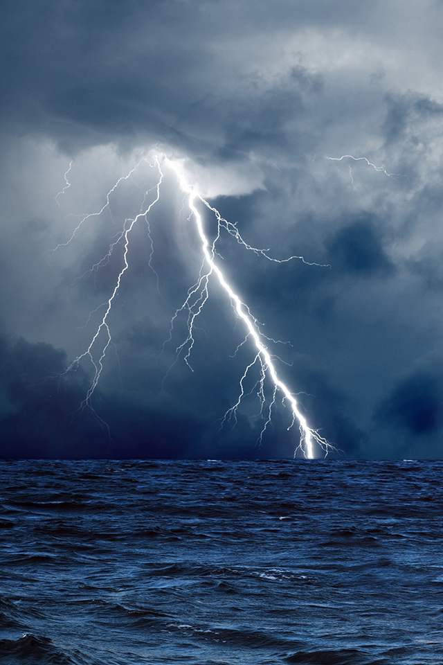 Lightning on Sea Wallpaper