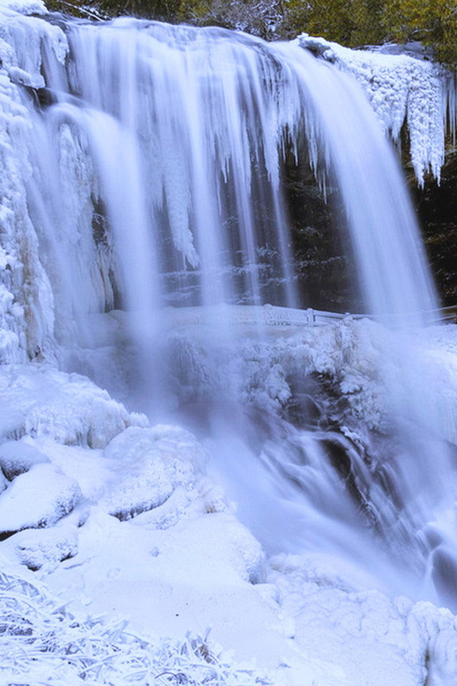 Icy Waterfall Wallpaper