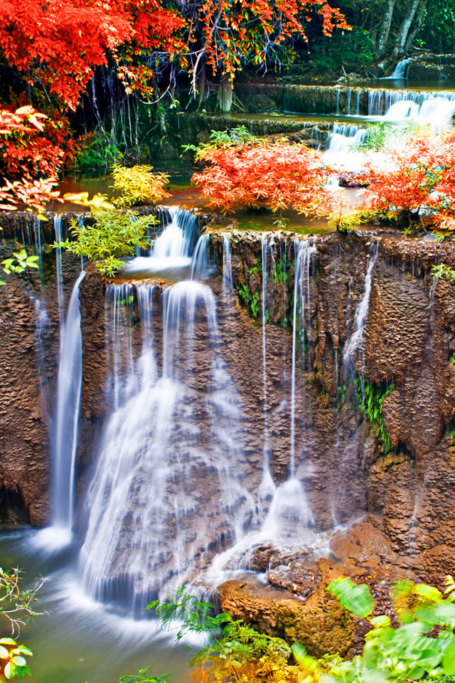 Mini Waterfalls Wallpaper